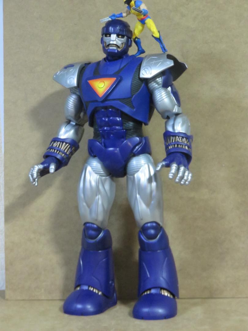 ふ*み様 中古品　X-MENウルヴァリン マーベルユニバース　センチネル　全高４