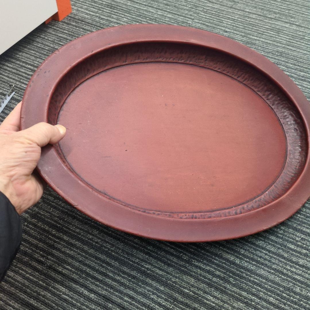 古民芸　讃岐塗り？大きくてとても美しい朱色の楕円形漆器の盆、波状の縁取りが特徴。