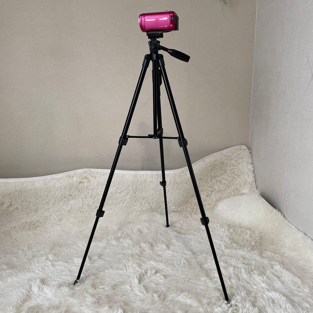 パナソニック HC-W585M ビデオカメラ ケース+予備バッテリー　３脚付