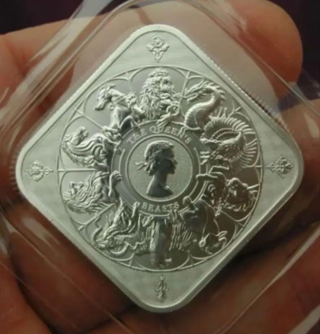 2025年 クイーンズビースト コンプリーター 1オンス 純銀地金 999.9