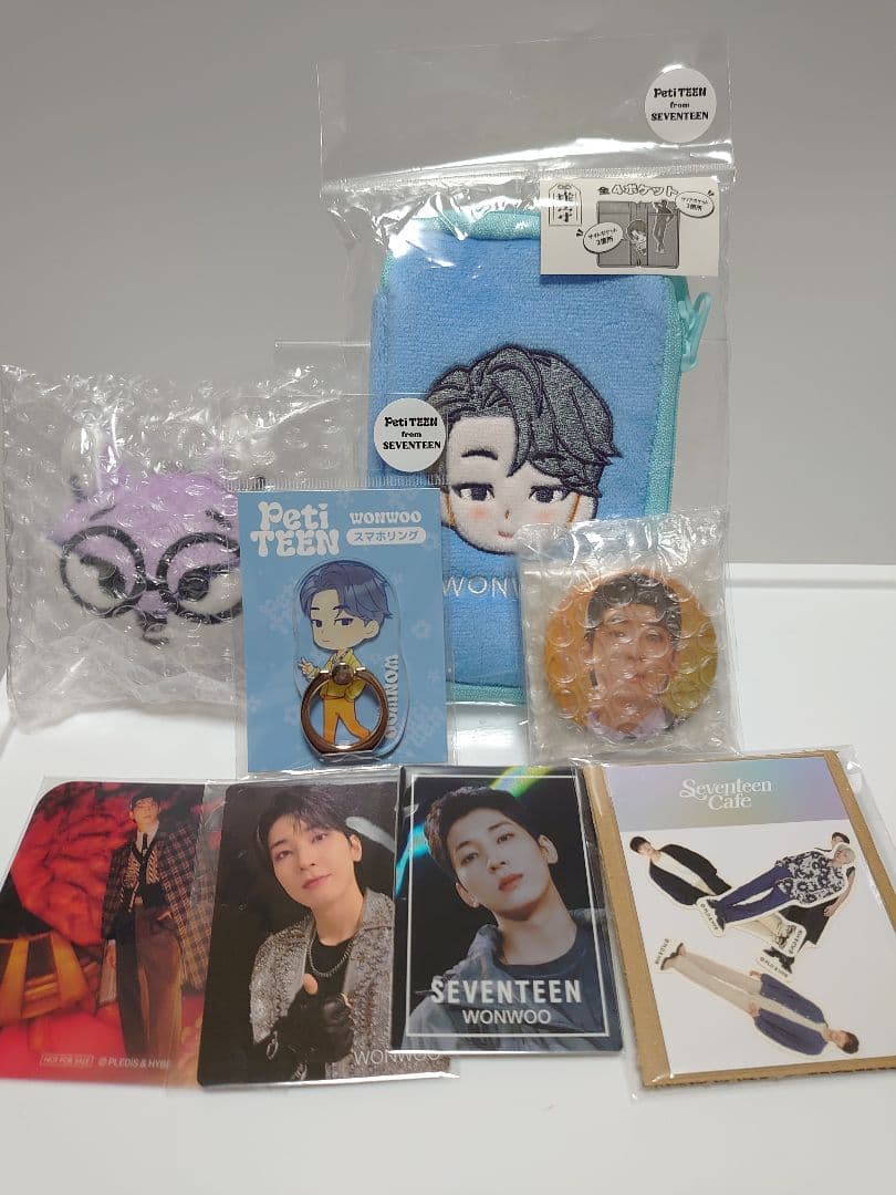 【WONWOO•ウォヌ】SEVENTEEN　ポーチ　チャーム　ステッカー　トレカ