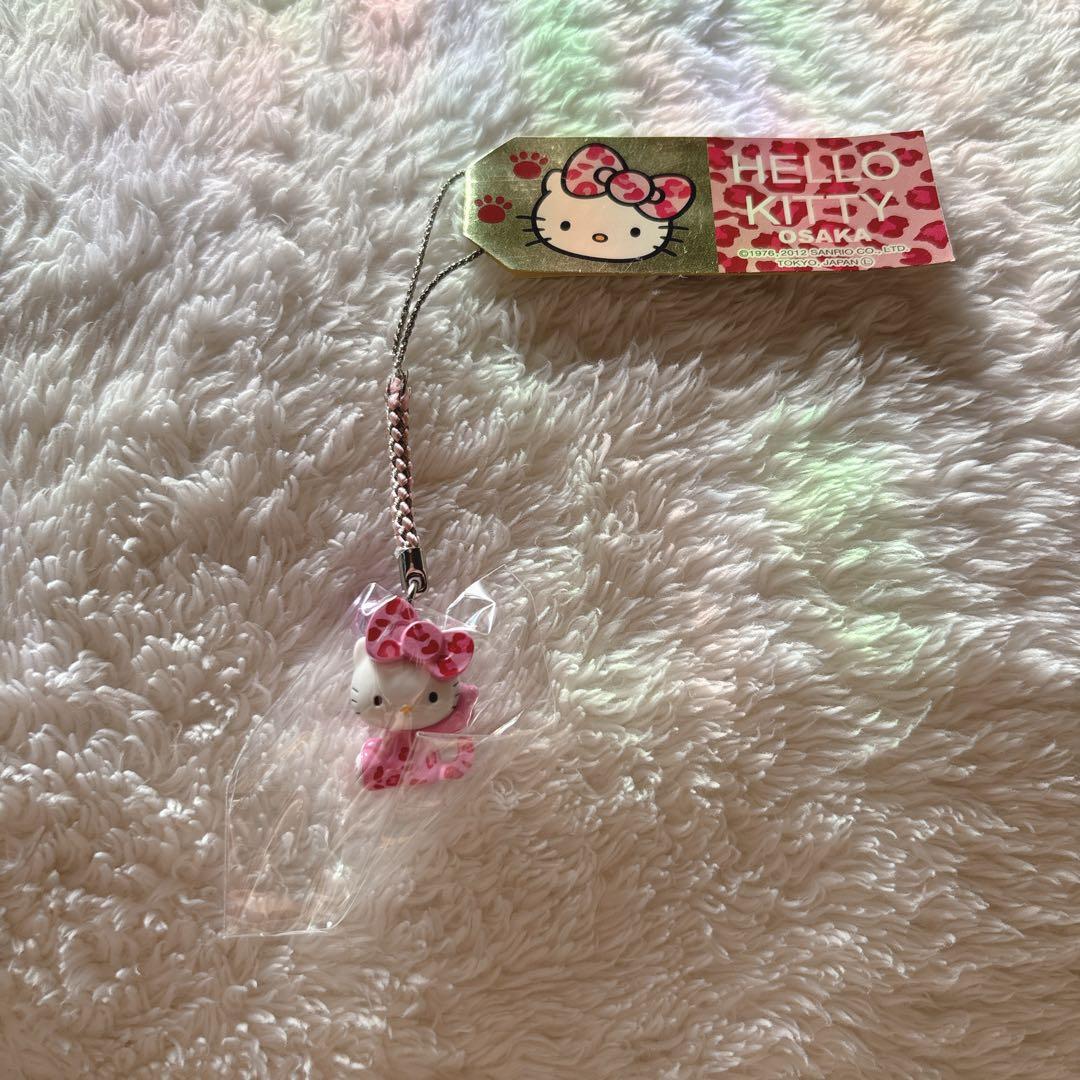 ハローキティ 大阪　ヒョウ柄　根付けストラップ