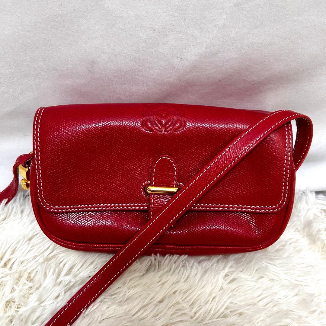 外観美品 LOEWE レザー　レッド　アナグラム　ショルダーバックロスボディ