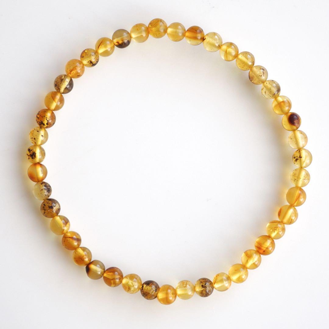 【Ruby】天然ホワイトシェルのマリアネックレストップ