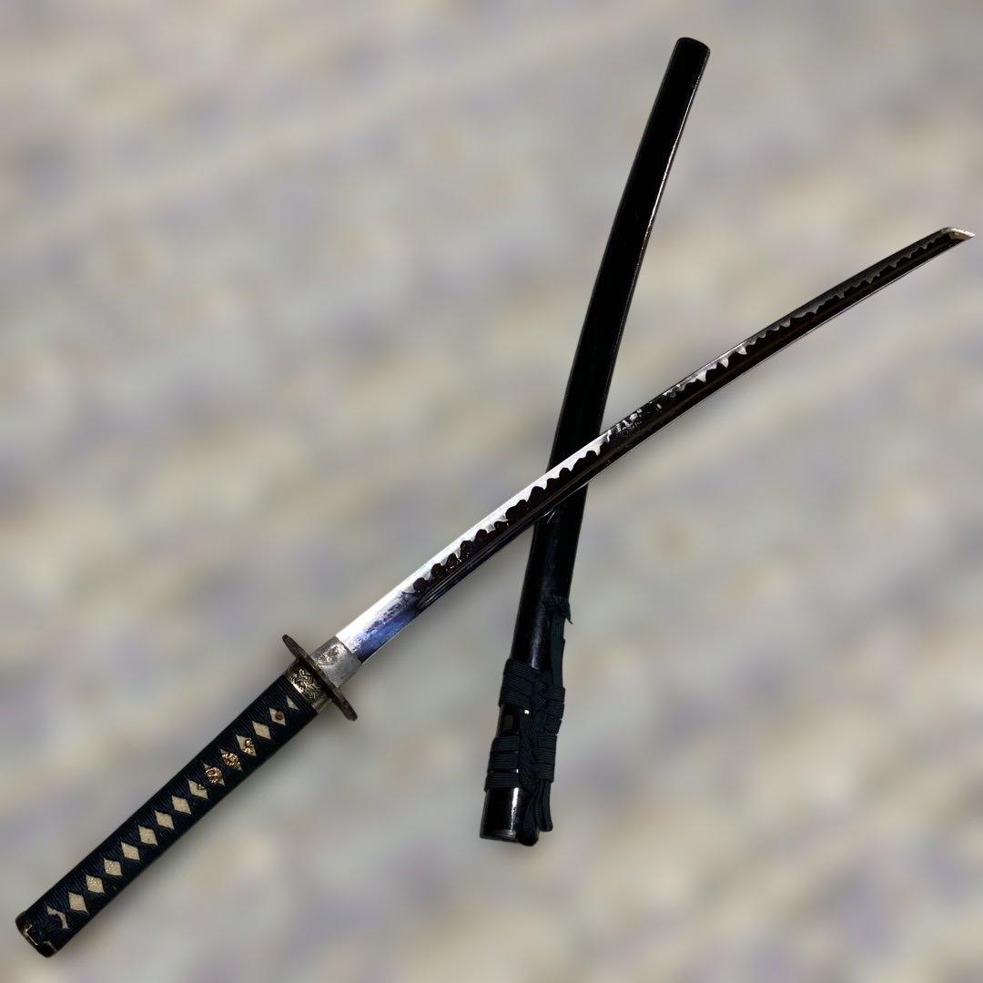 模造刀(居合刀) 紺色柄 菊彫丸鍔 黒呂鞘