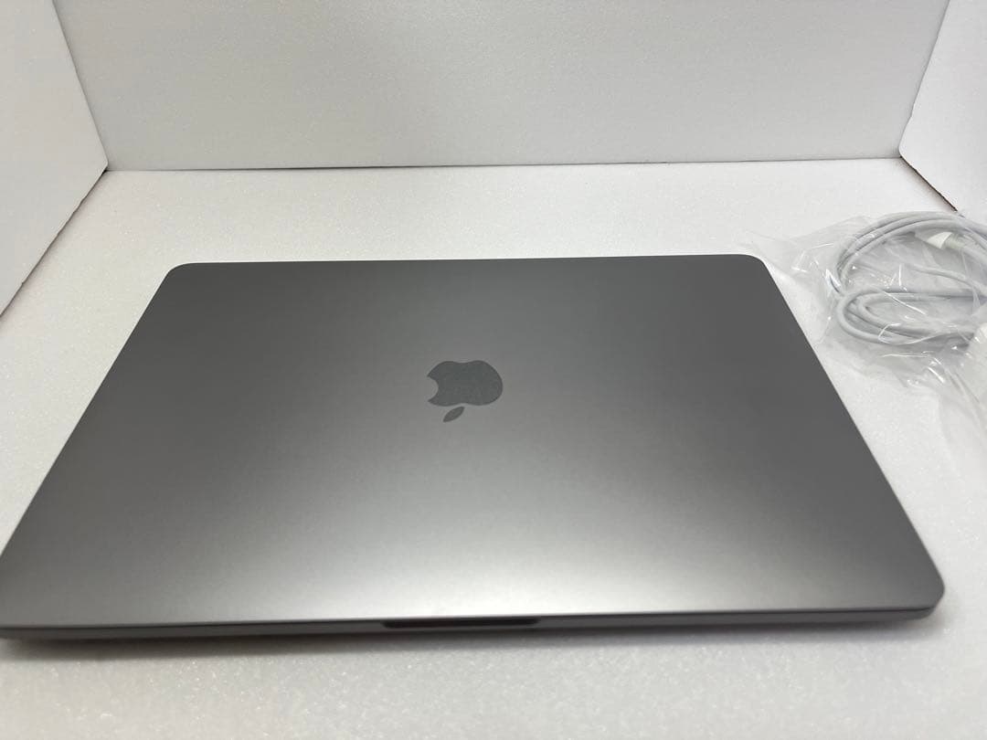 セール　MacBook Pro M1 13インチ 2020 1TB/16GB