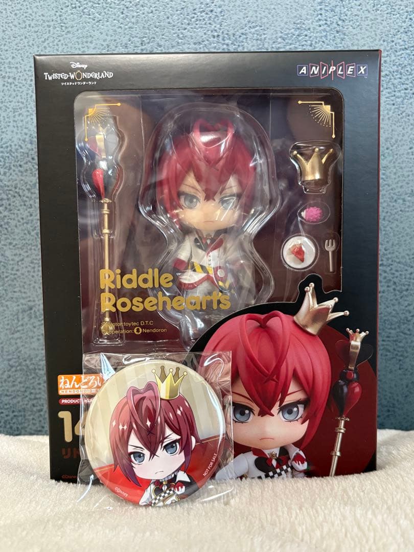 ツイステ リドル・ローズハート ねんどろいど フィギュア 特典缶バッジ付き