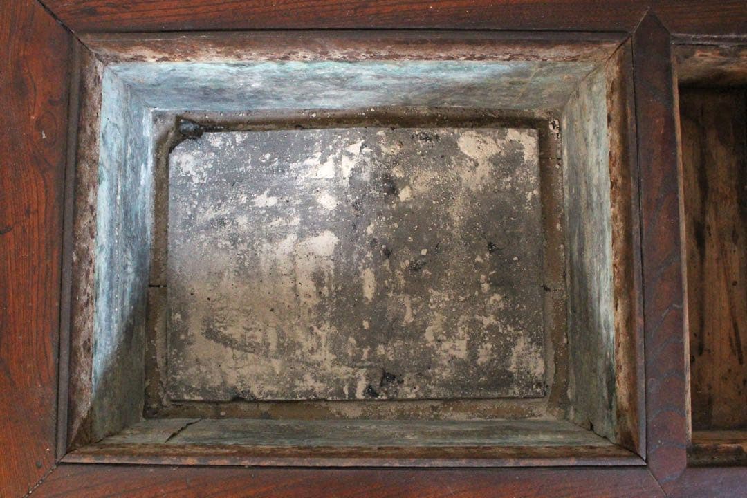 M*u様 No4524 時代　欅材　黒柿　関西火鉢　横73×縦49cm 引出し付