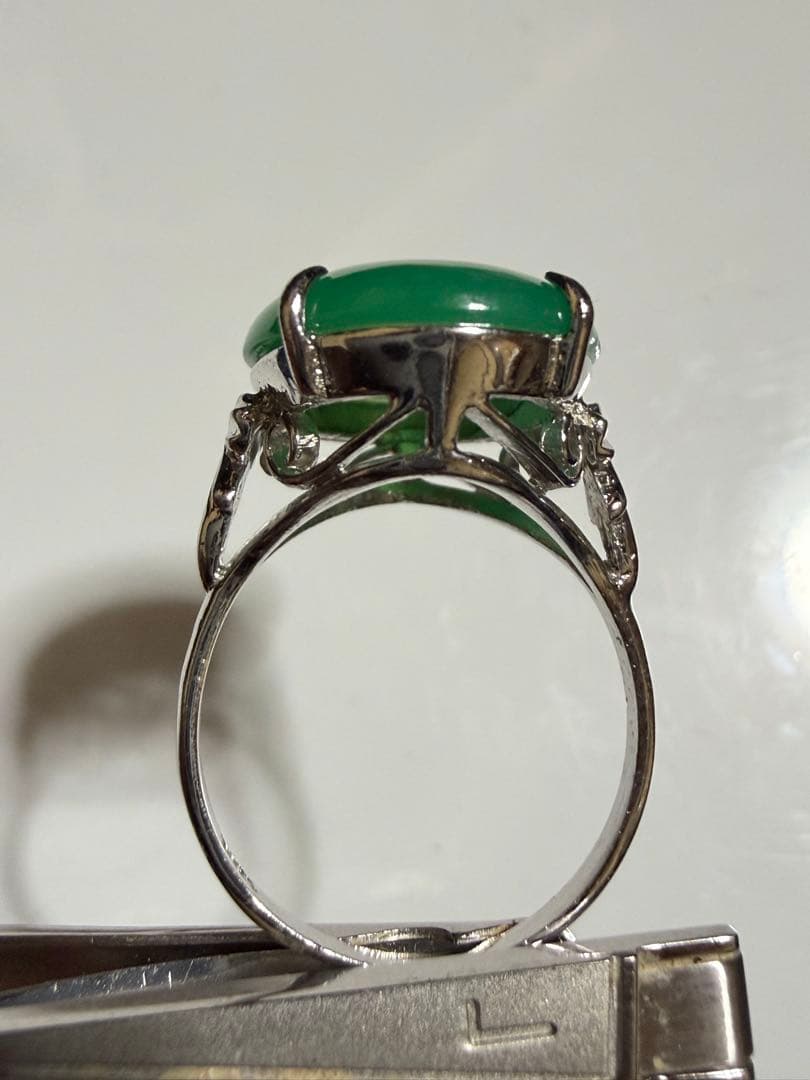 18K翡翠オーバルカットリング