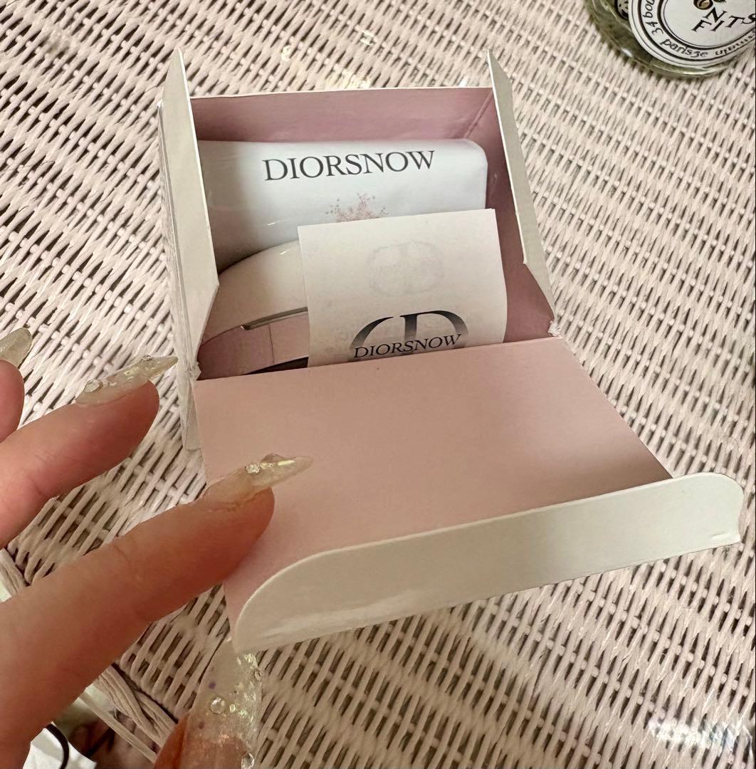 【限定色】Dior ディオール スノー パーフェクト ライト クッション 000