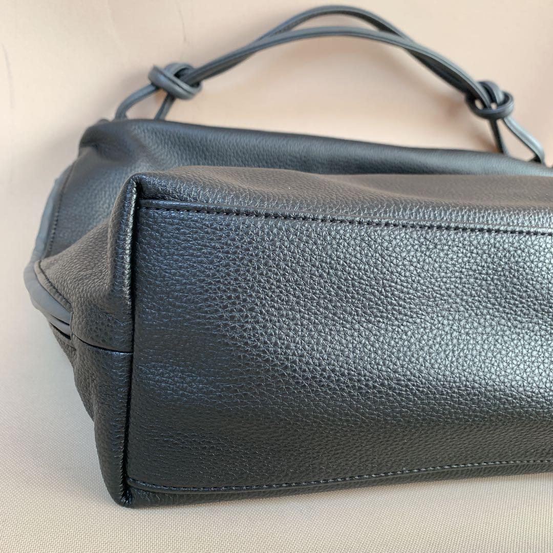 ear PAPILLONNER A4対応 樹脂パーツワンハンドルバッグ　ブラック