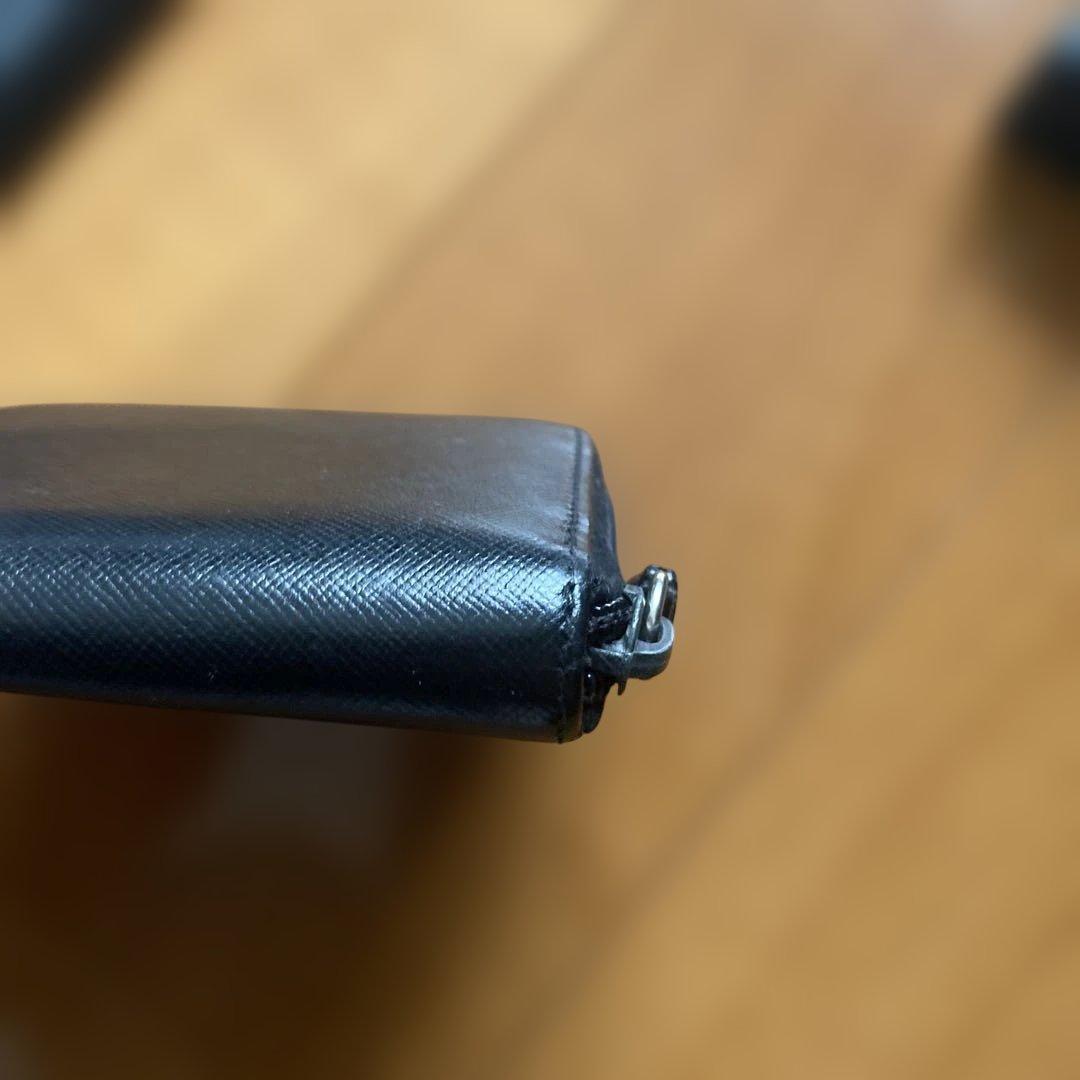 PRADA ブラック 二つ折り財布 ケース