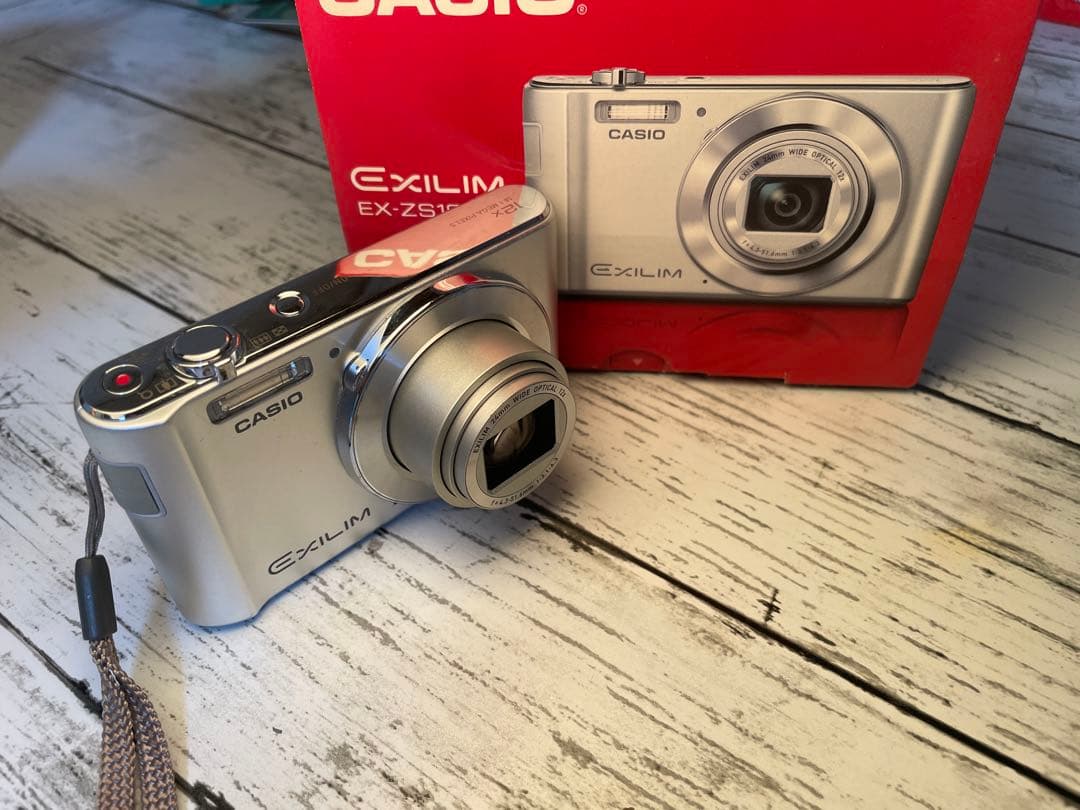 CASIO EXILIM EX-ZS180 シルバー　中古