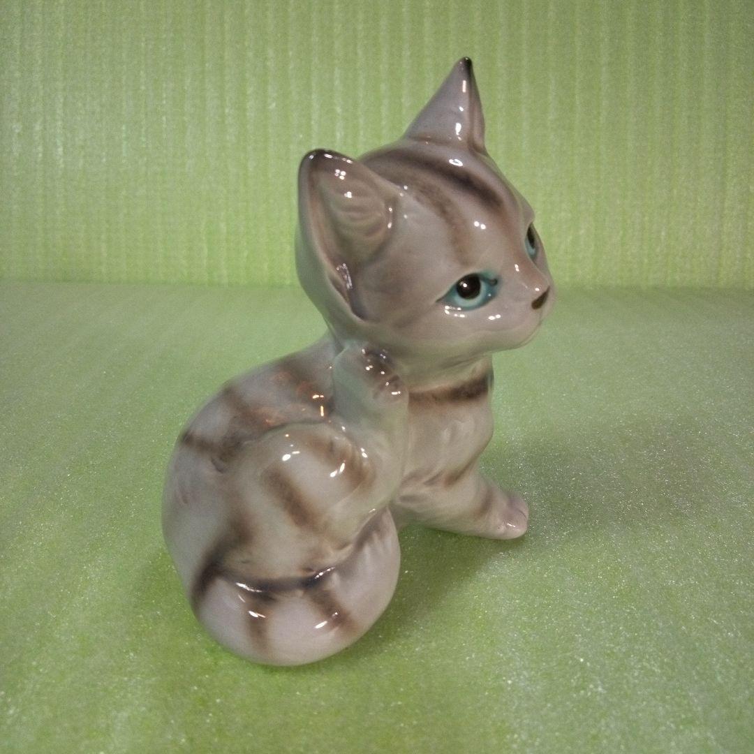 アンティークな猫の置物　サバトラ？　アメリカンショートヘア？