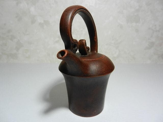 宜興紫砂茶壷（底款「施小馬製」）