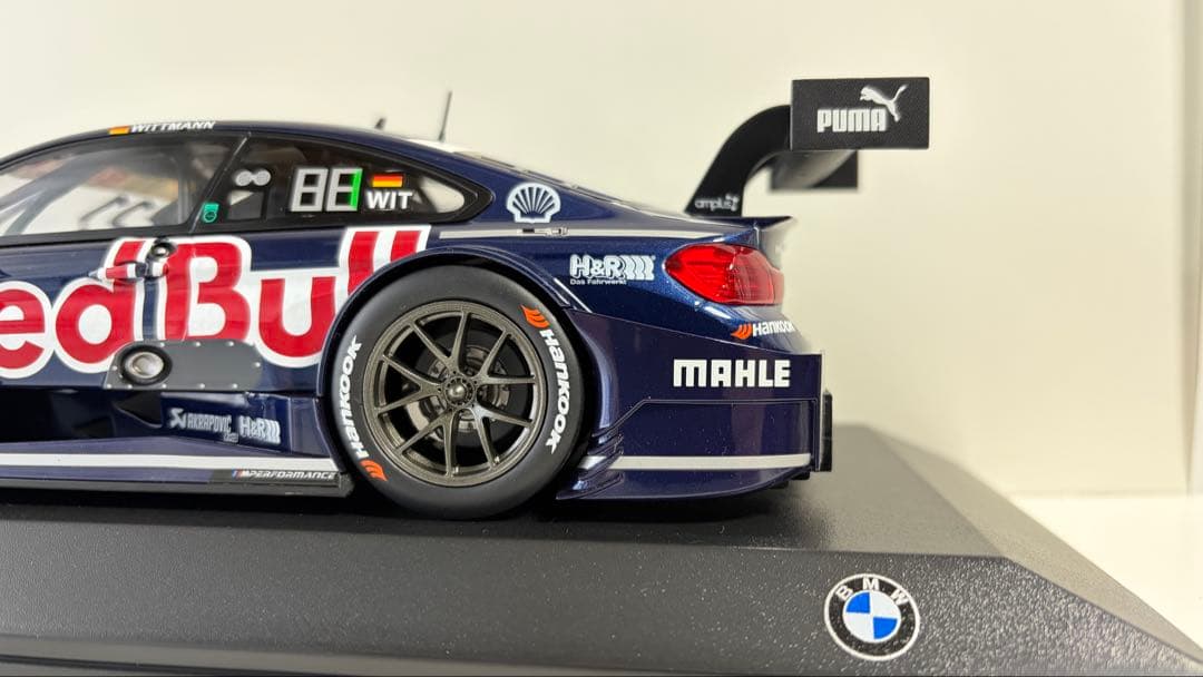 希少【極美品】BMW M4 DTM 2016 1/18 レッドブル仕様
