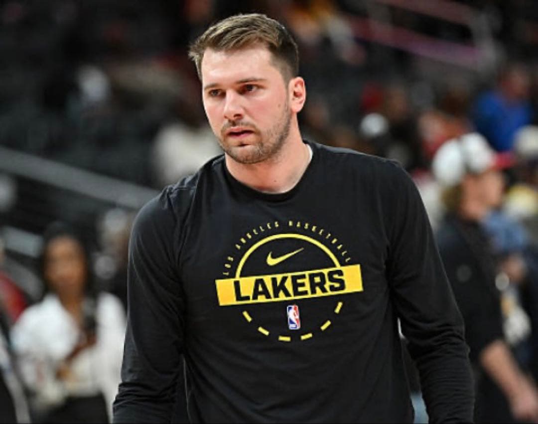 新品　日本未発売　NBA ナイキ　レイカーズ　レブロン　ドンチッチ　tシャツ