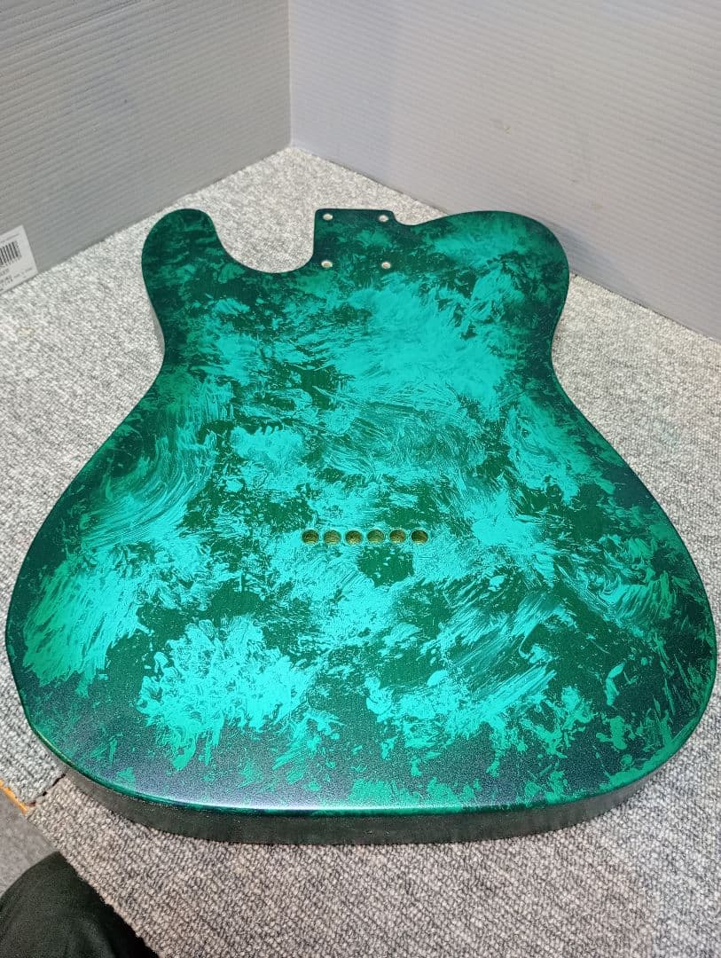 テレキャスター 塗装済ボディ ホワイトパールピックガード付き