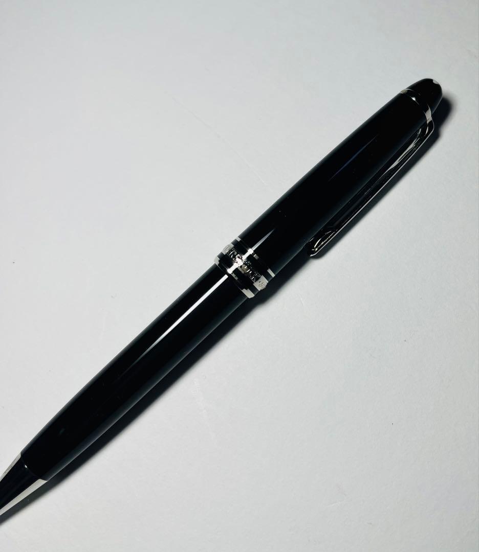 MONTBLANCモンブラン ボールペン 黒 ネーム入り 箱付き