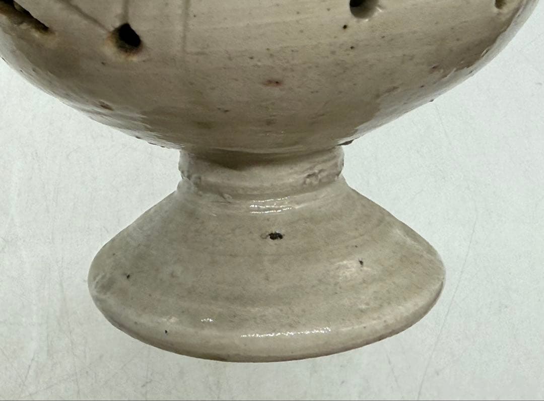 李朝　白磁　透かし彫香炉　アンティーク　送料込み251224