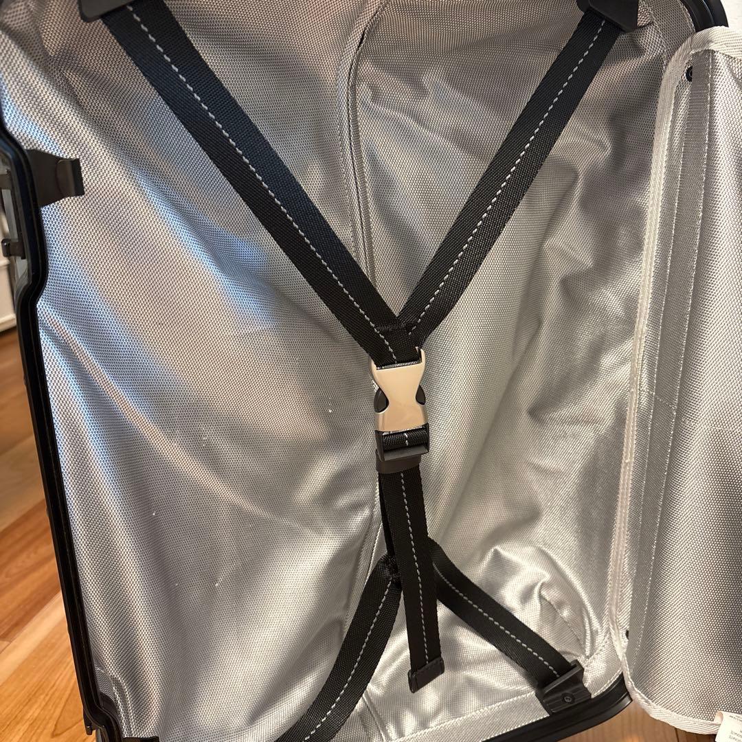 RICARDO リカルドスーツケース　37L ガンメタル