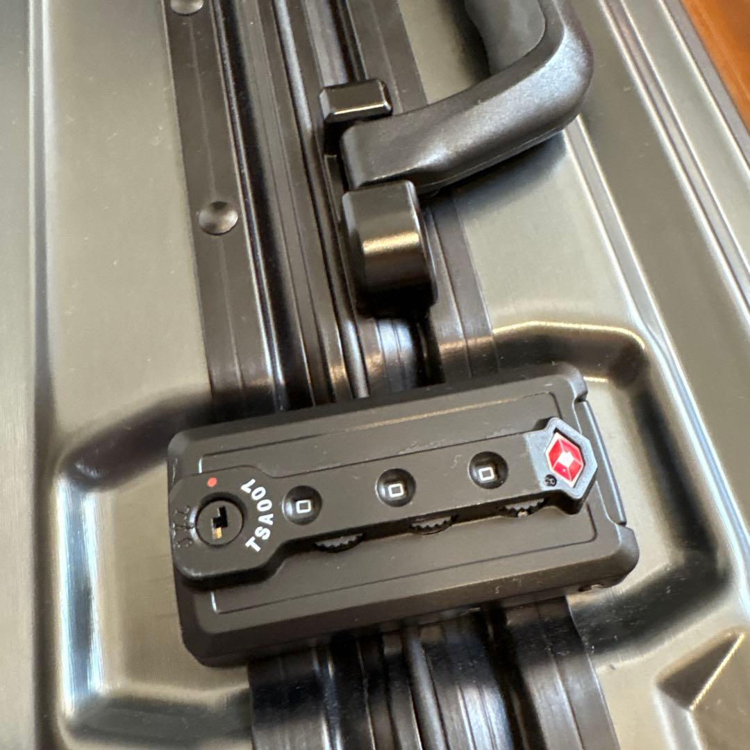 RICARDO リカルドスーツケース　37L ガンメタル