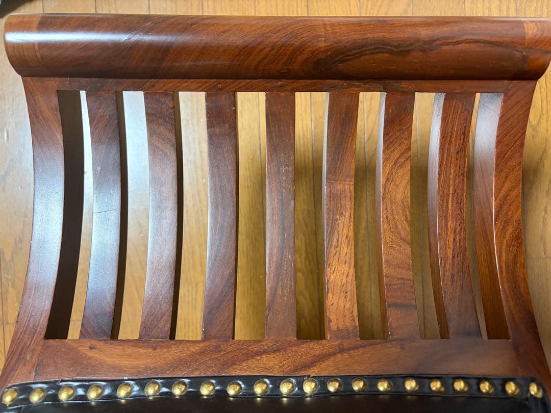 カルティニチェア 鋲打ち スツール レザー 革張 椅子　アジアン　猫足　猫脚