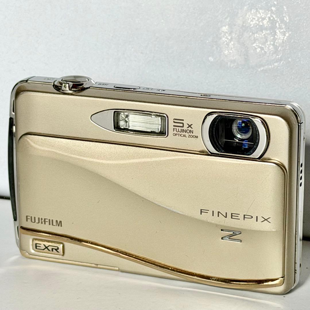 FUJIFILM「FinePix」Z800EXR