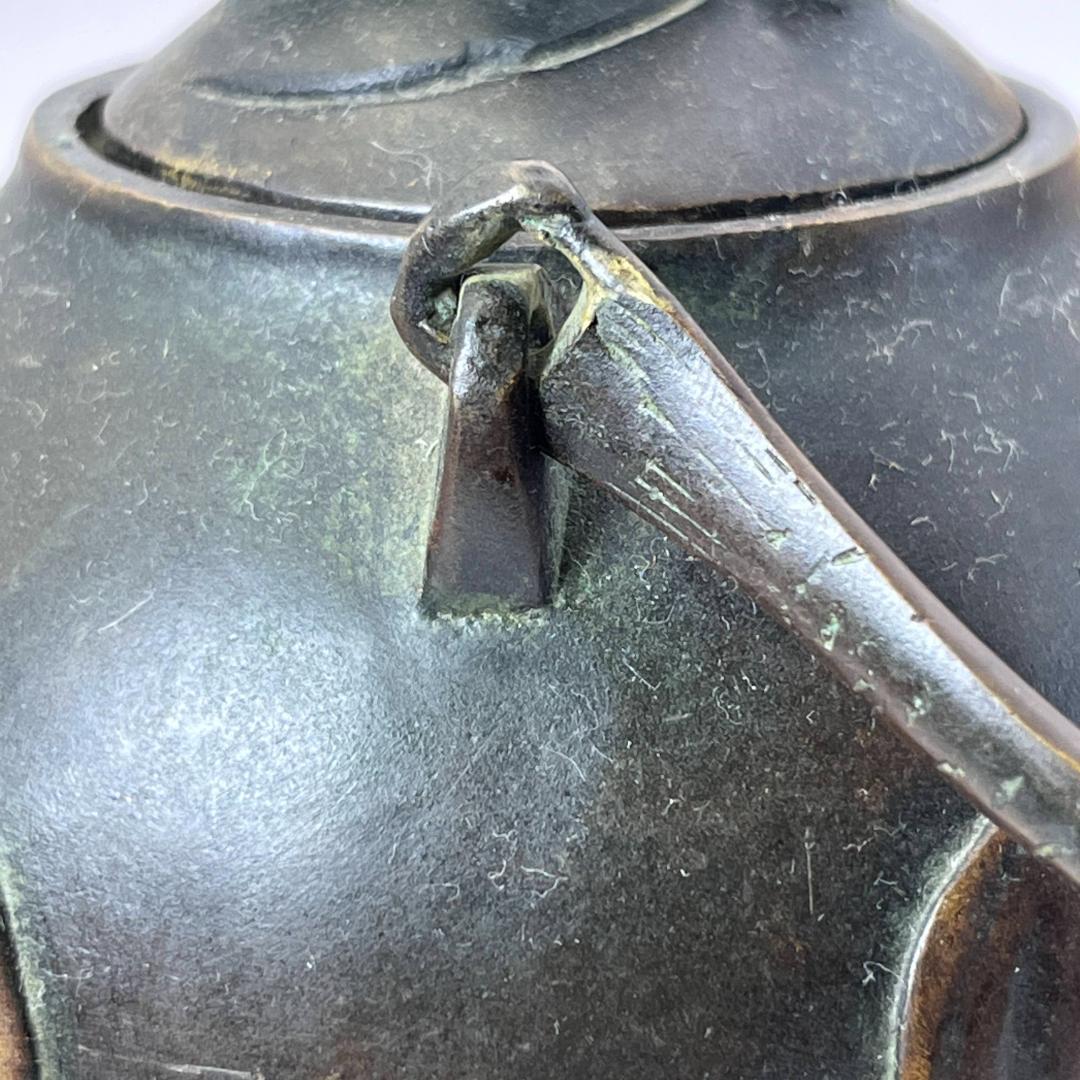 【週末セール】上海骨董街　茶瓶　銅製　大明宣徳年製刻印あり　上海骨董街