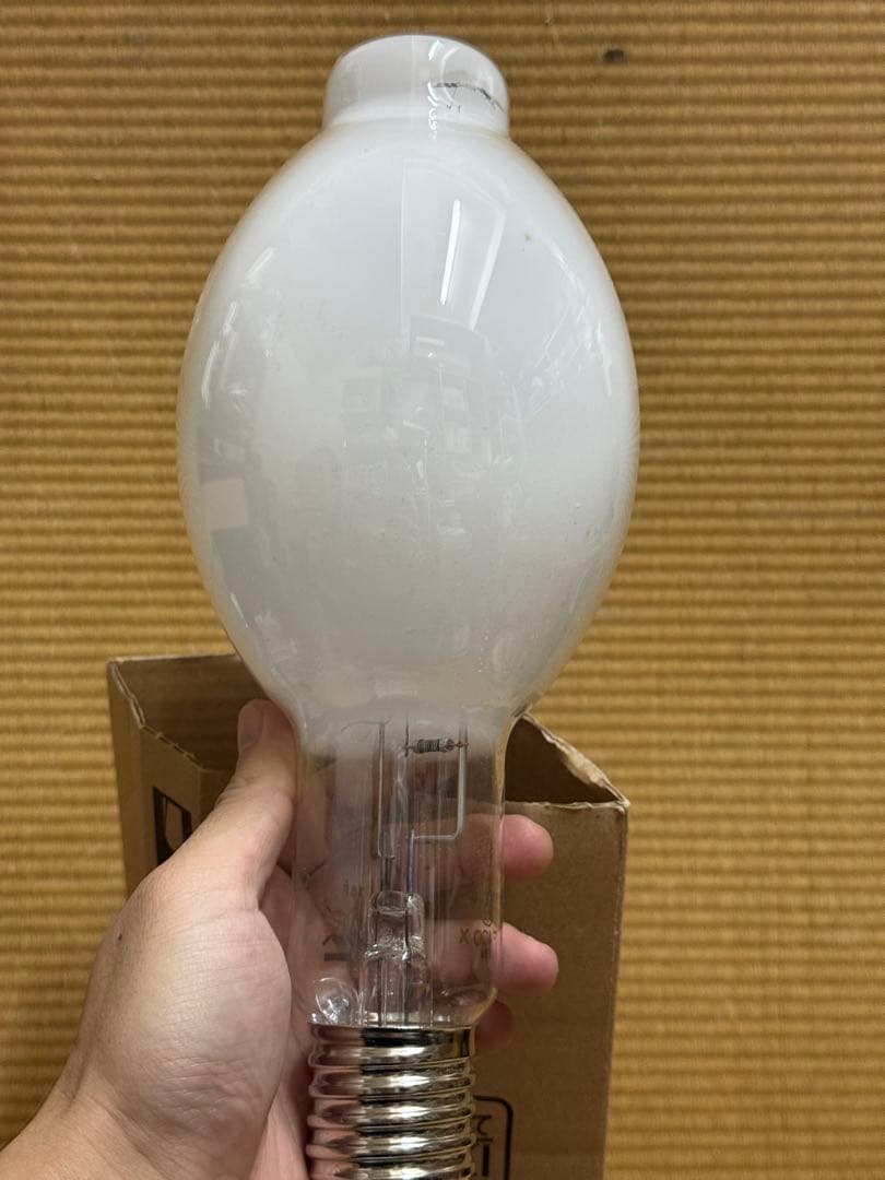 .*°様 【新品未使用】IWASAKI 水銀ランプ 高圧水銀ランプ HF400X