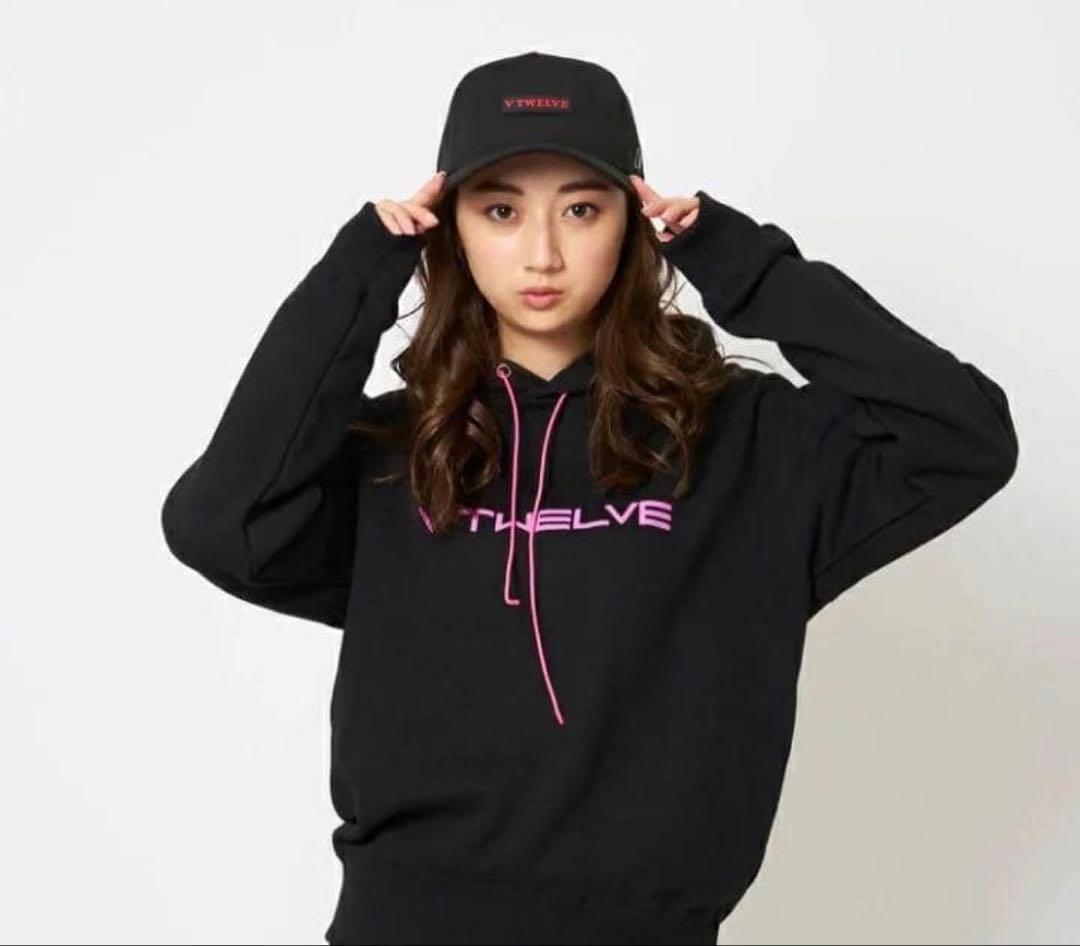 ⭐︎v12⭐︎パーカー　フード　ヴィトゥエルブ　ブラック