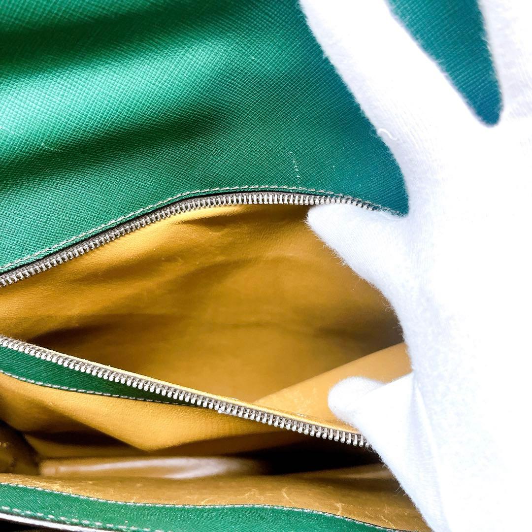 PRADA プラダ　メンズ　レザー　ビジネスバッグ　ブリーフケース　緑