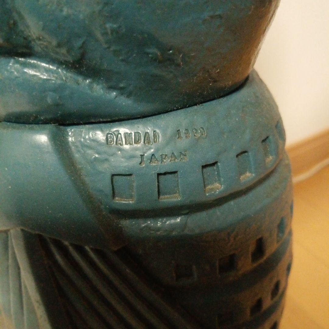 美品.レア円谷プロ.バルタン星人BIGフィギュア台座シール.バンダイ1990刻印