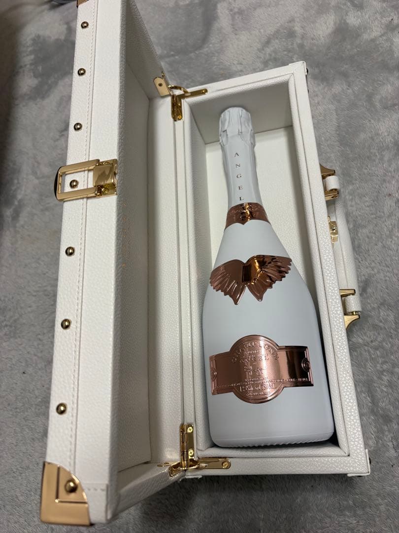 エンジェル シャンパン ロゼ ホワイト 箱付き　【昨日購入】　【新品、未使用】