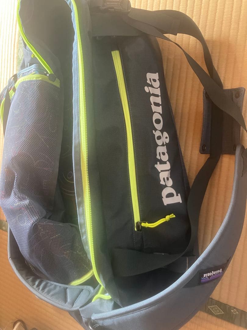 パタゴニアブラックホールダッフル55LMatte Nouveau Green