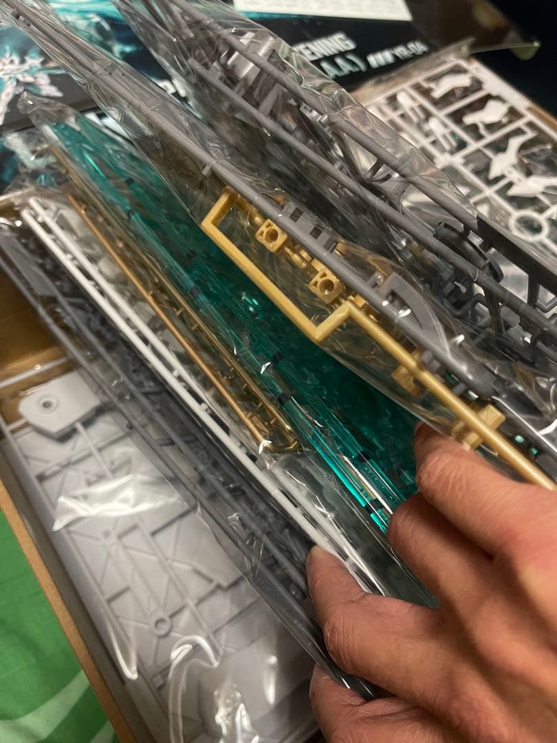 1/100 蒼炎の魂 FIRE LORD 青煌粒子覚醒武装 炎皇 未組み立て