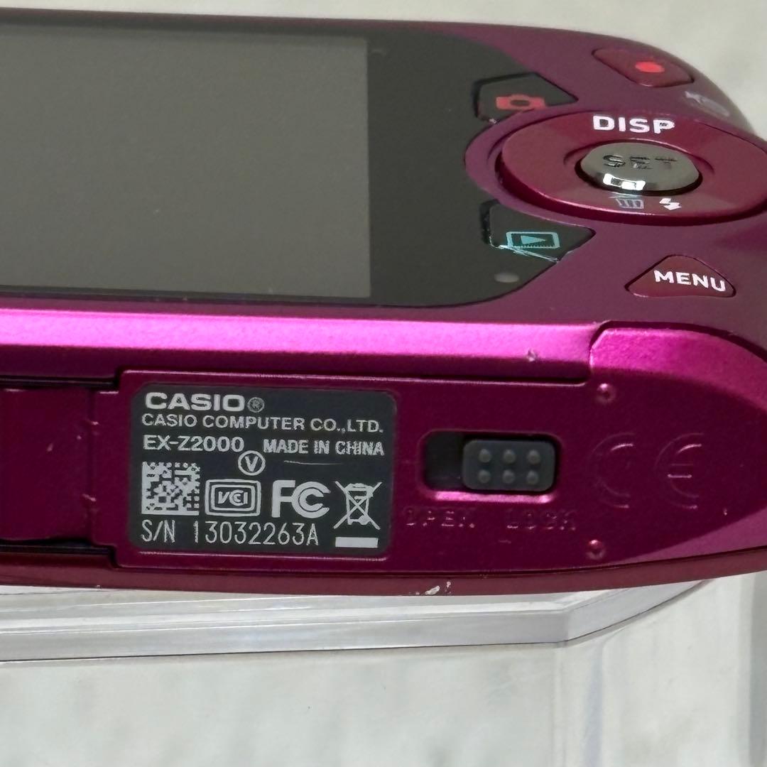 CASIO カメラ　エクシリム　EX-Z2000 レッド コンデジ　動作品