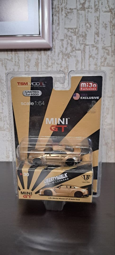 TSM MODEL LIBERTYWALK MINI 1:64 限定版