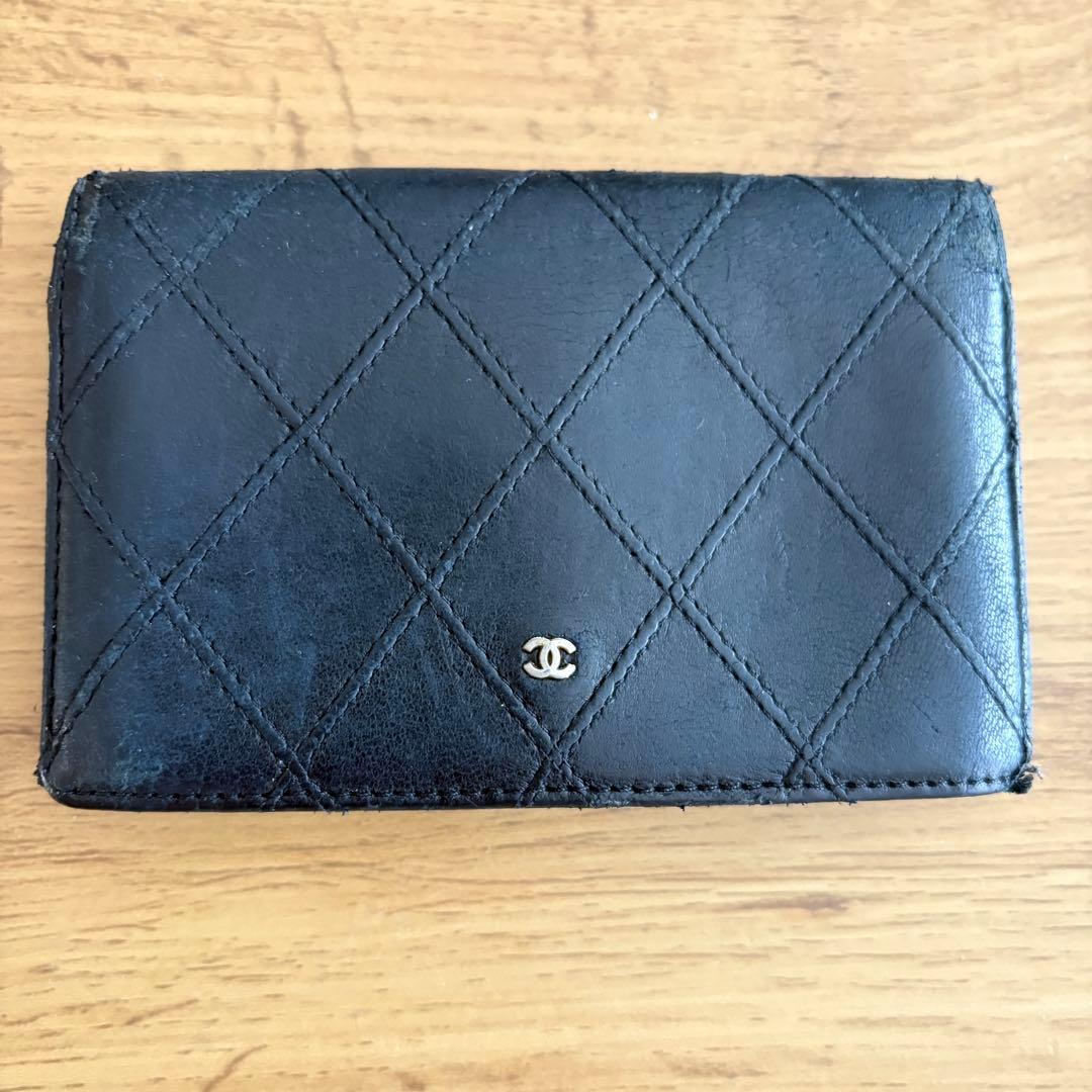 CHANEL 黒 キルティングレザーケース