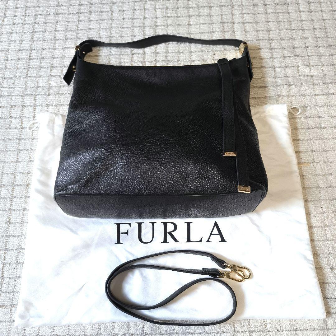 美品！FURLA　フルラ　 黒 レザー ショルダーバッグ