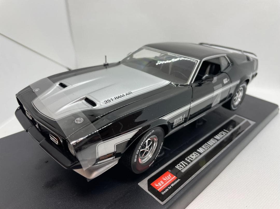 105-006 サンスター 1/18 フォード マスタング 1971 Mach1