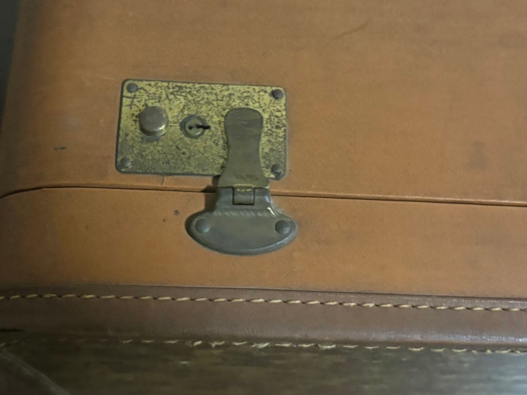 花柄装飾 中型スーツケース