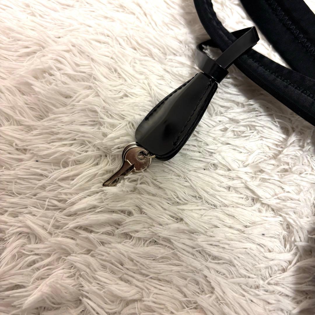 PRADA プラダ　ナイロン ハンドバッグ 三角ロゴ　ブラック　美品