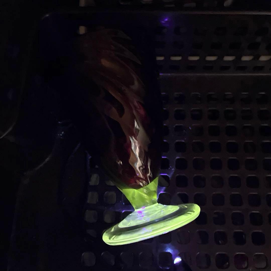 骨董　時代　希少金赤ガラス　モールガラス調　流線型　アイスコップ　ウラン③