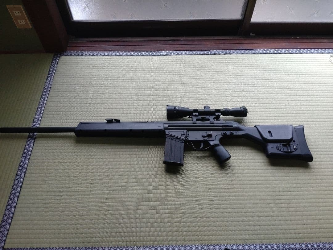 マルイＰＳＧ−１風ＳＧ−1とＳＩＧ５５２