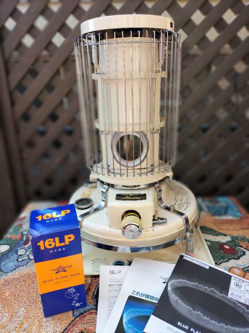 アラジン ストーブ メンテナンス済み。純正品芯交換済。取説付き。ベージュC