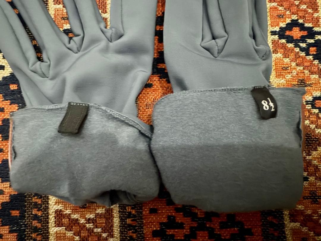 PRADA 手袋 サイズ8.5 リネアロッサ　prada sports グローブ