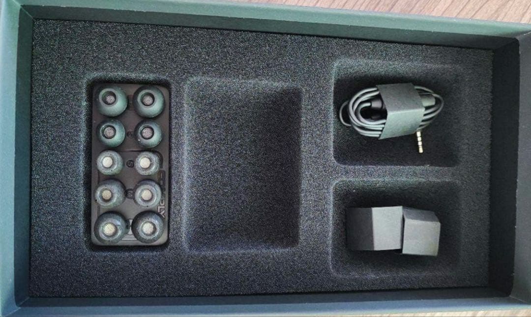 ゼンハイザーイヤホン　IE800S(箱ありです。)