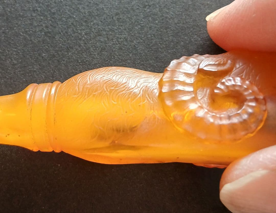 琥珀 パイプ ひつじ 「種の保護法認定」NO723