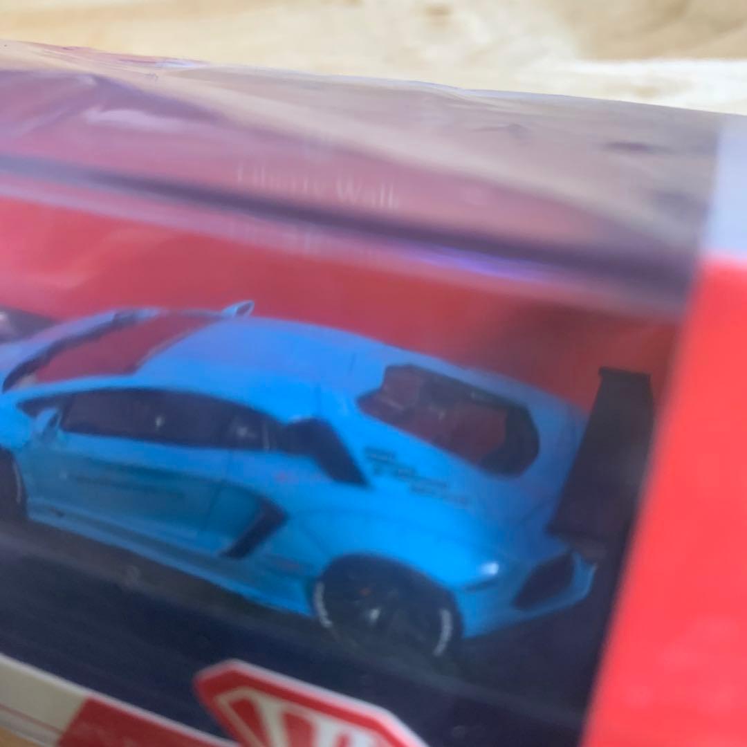 リバティーウォーク　1/64 ミニカー　アヴェンタドール　水色